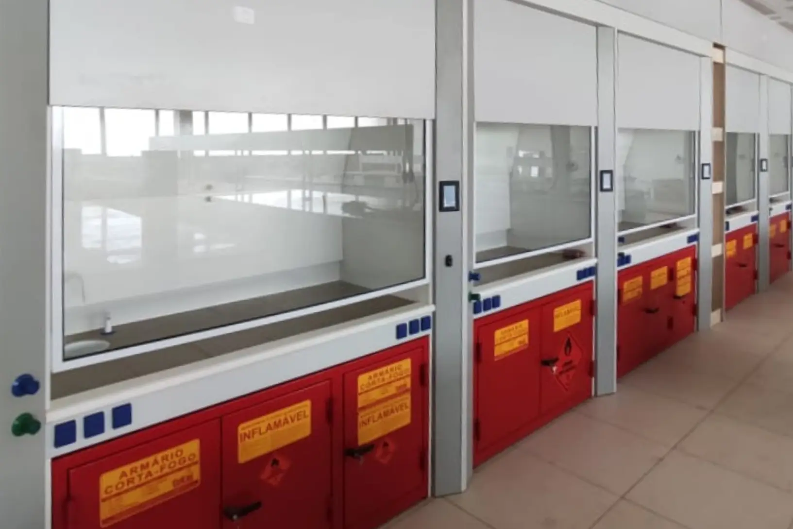 CAPELA COM GUILHOTINA AUTOMÁTICA